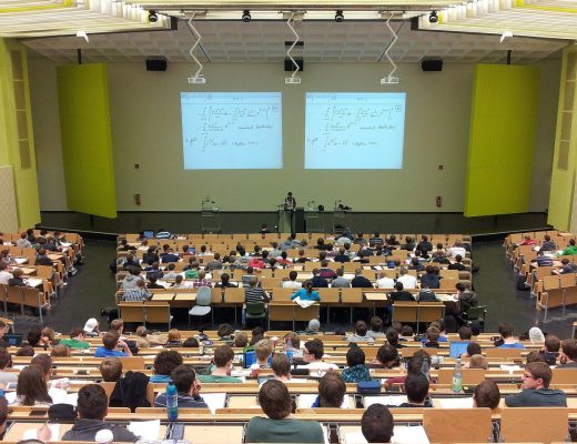 Les femmes peu nombreuses dans les universités